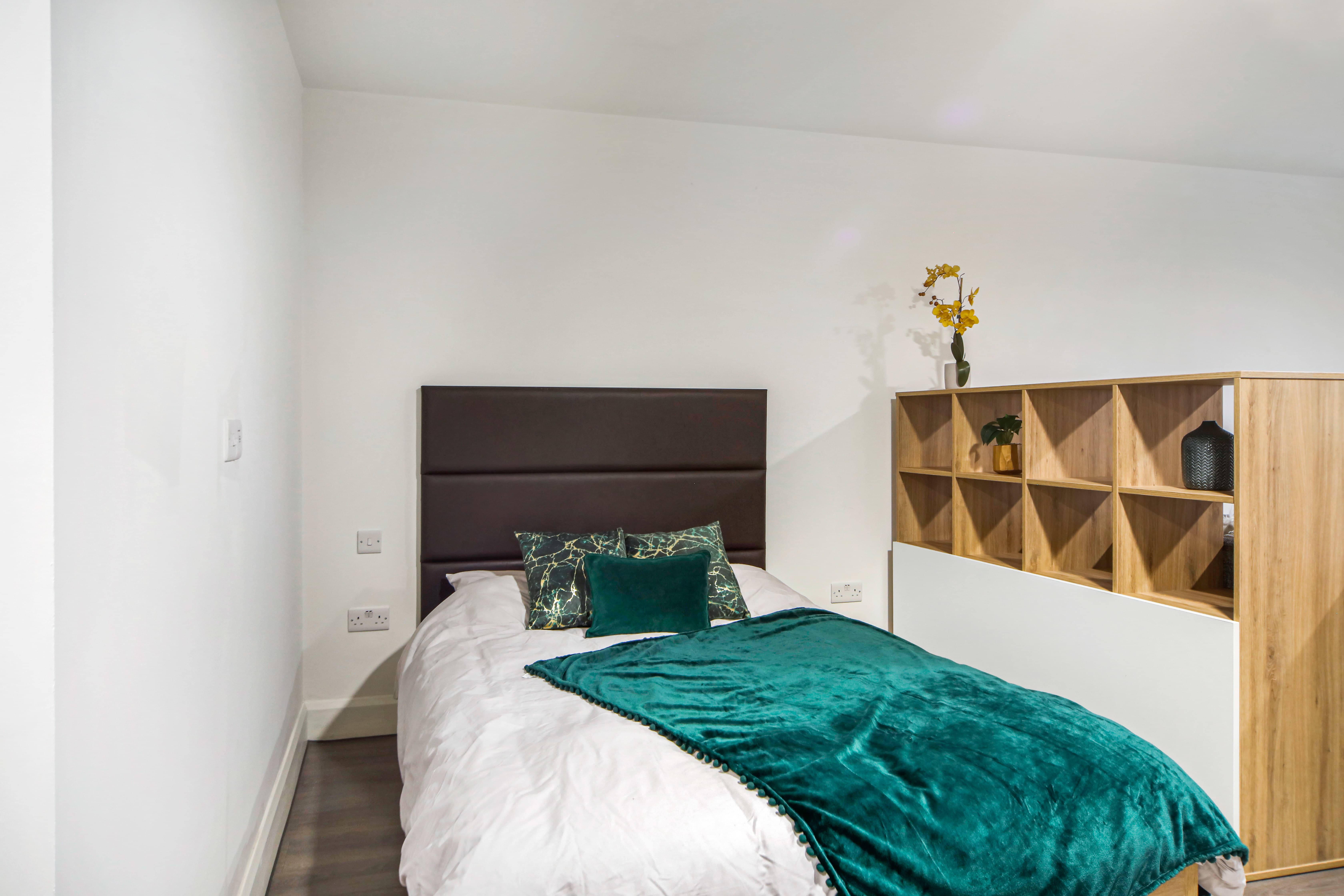 2 bedroom apartment at Clarendon Quarter - Image 11