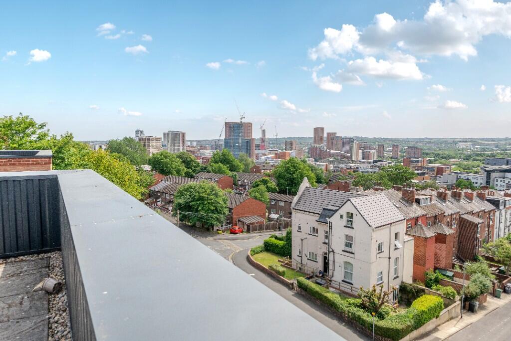 2 bedroom apartment at Clarendon Quarter - Image 25