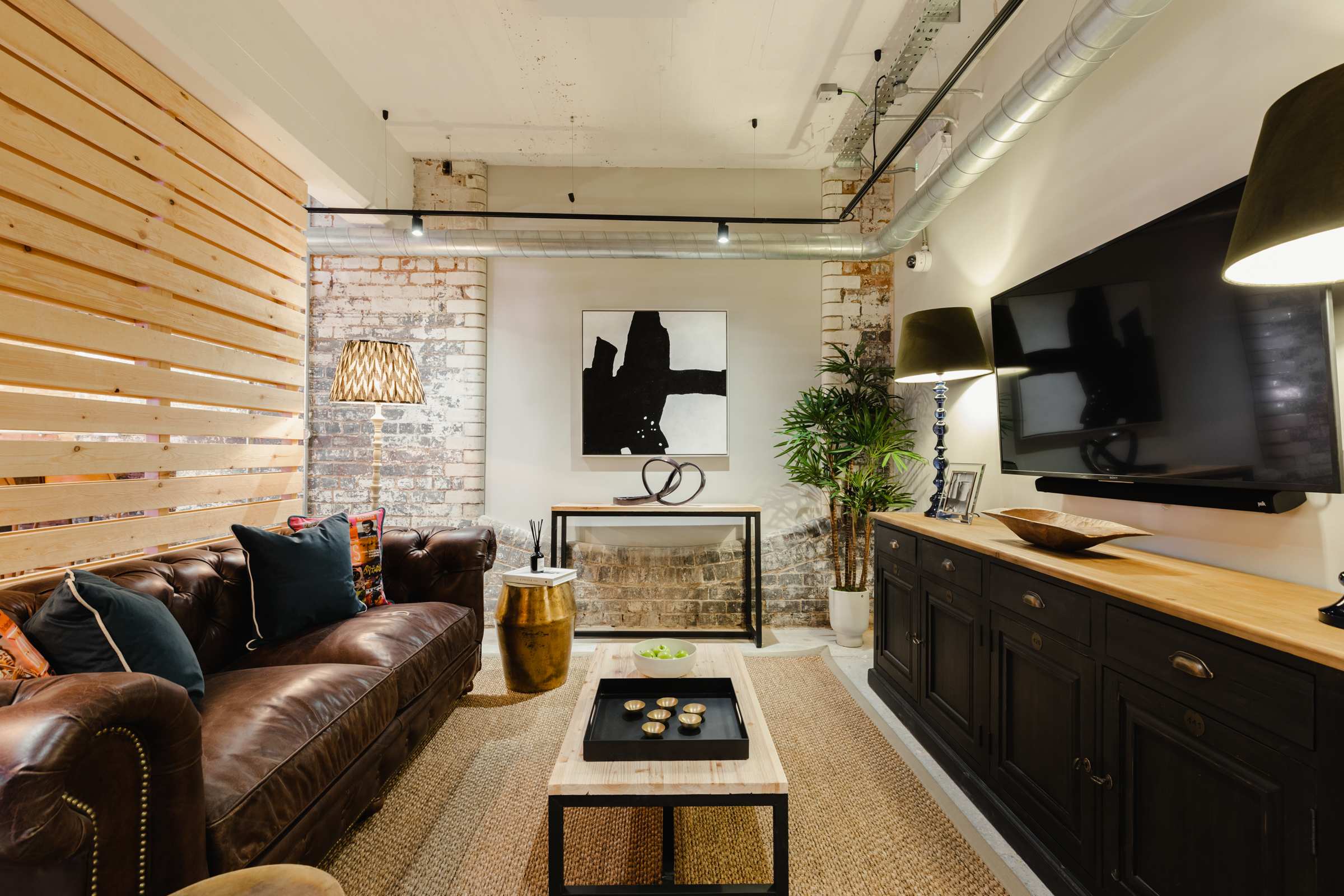 2 bedroom apartment at Queen Street Quarter - Image 10