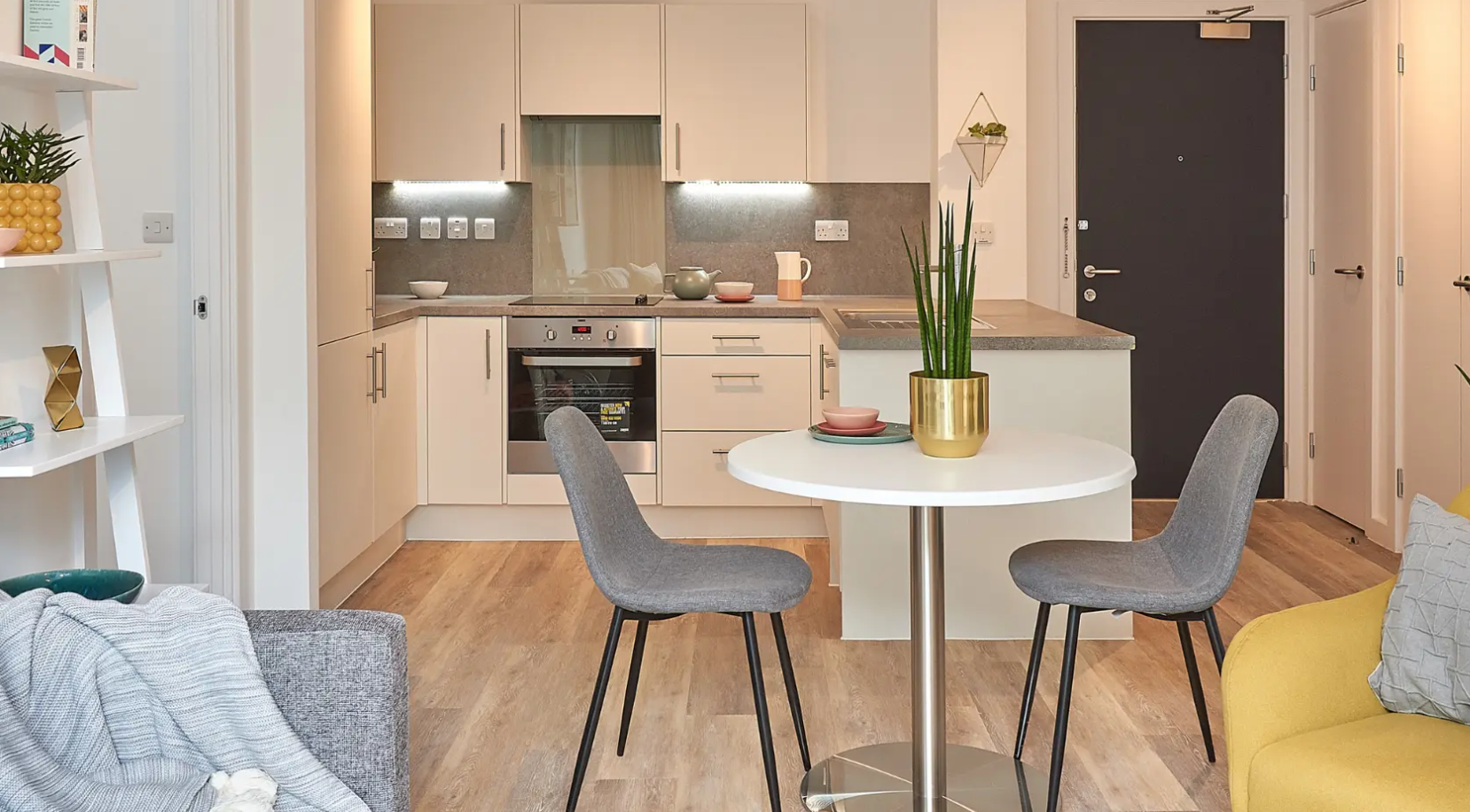 1 bedroom apartment at The Wullcomb - Image 7