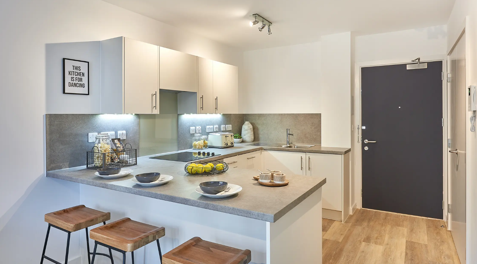 1 bedroom apartment at The Wullcomb - Image 9