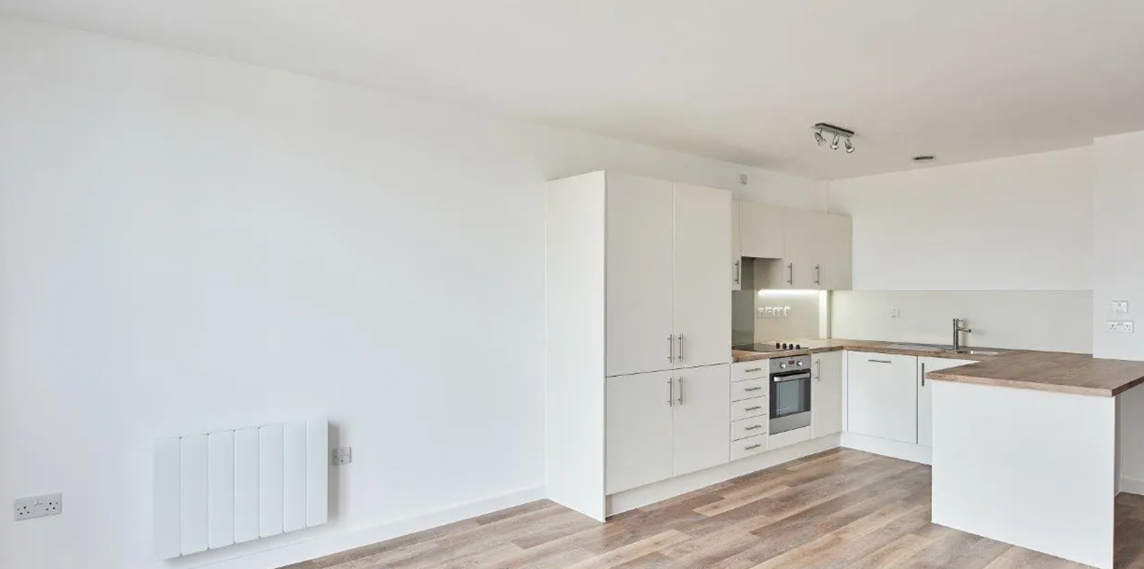 1 bedroom apartment at The Wullcomb - Image 14