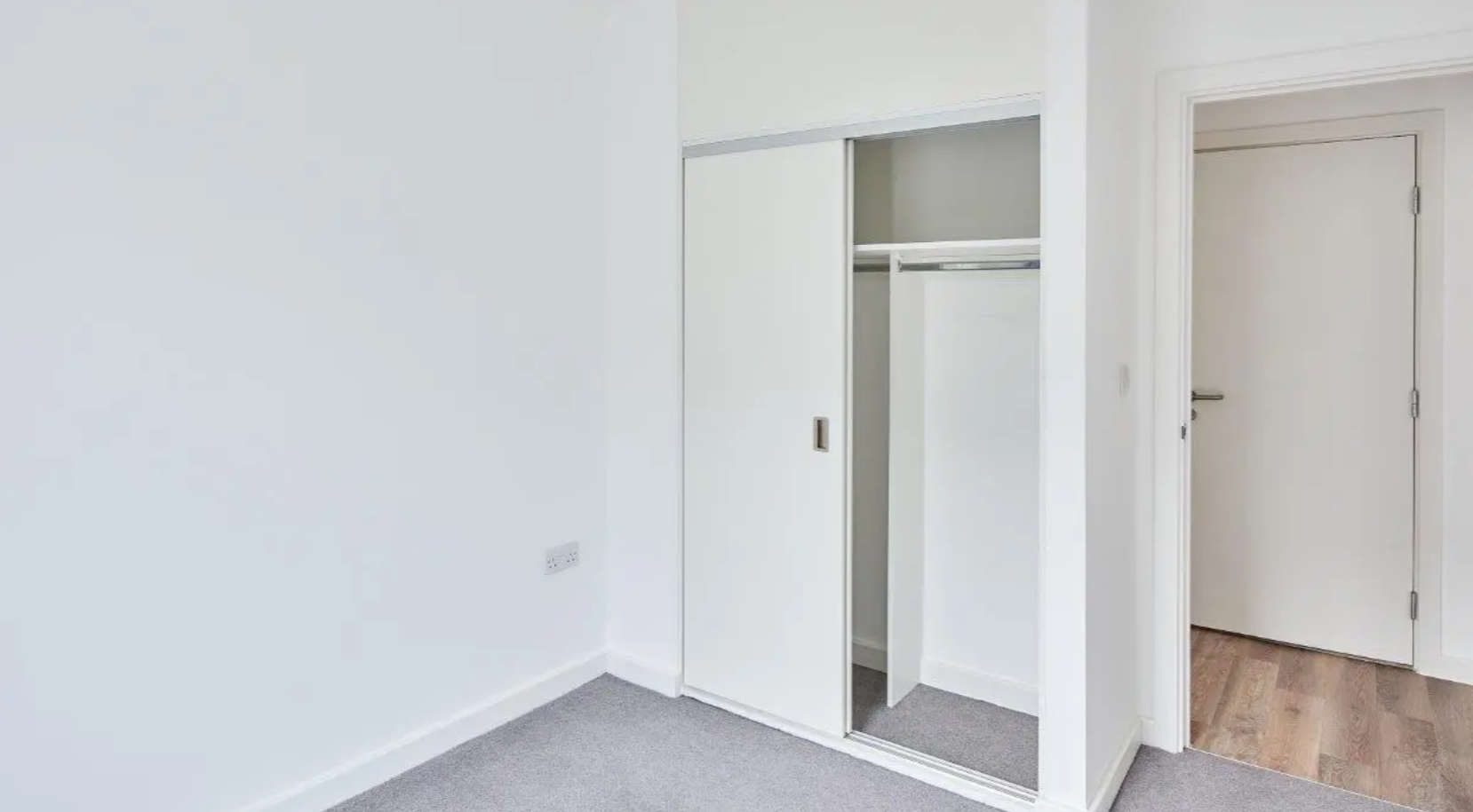 1 bedroom apartment at The Wullcomb - Image 19