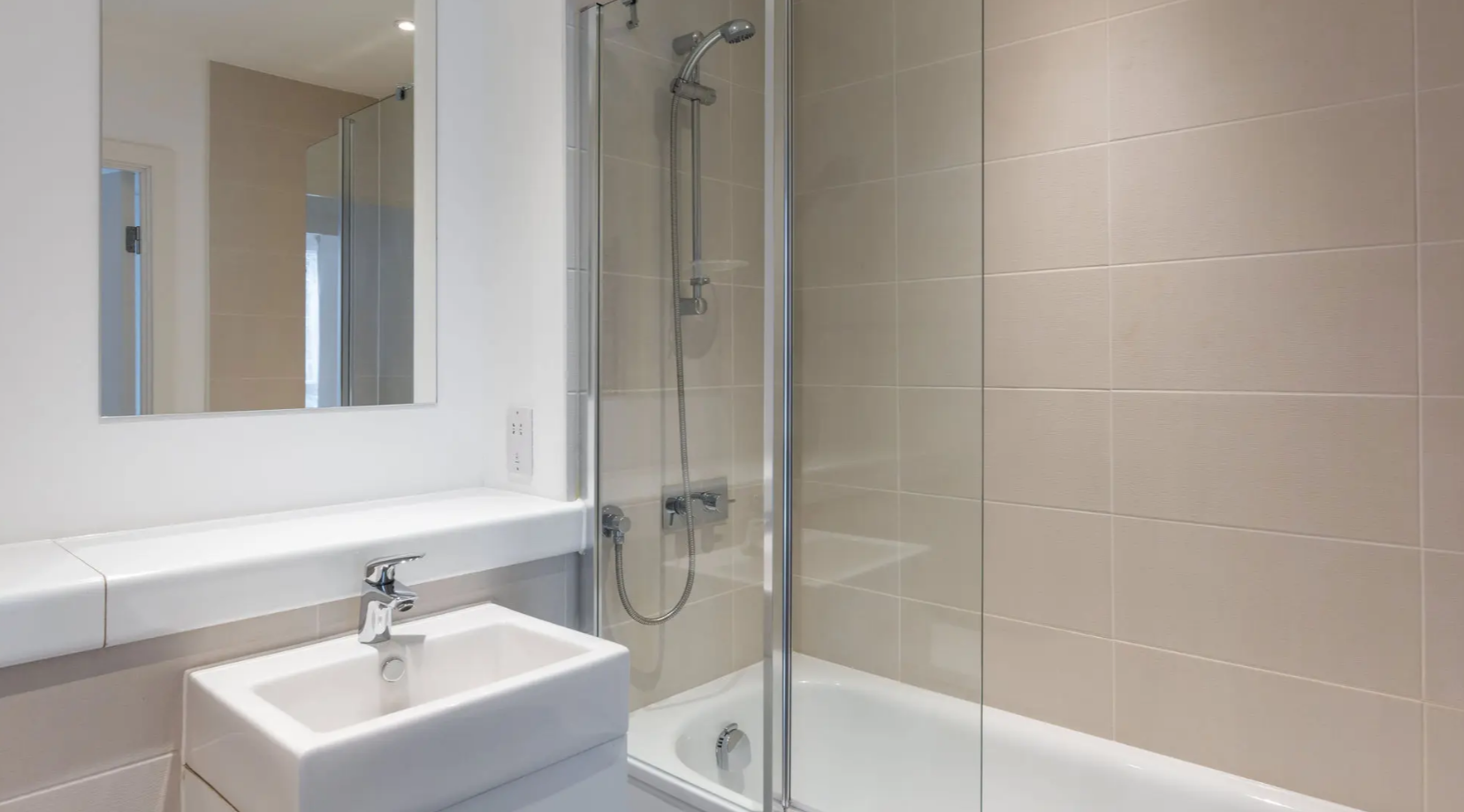 2 bedroom apartment at The Wullcomb