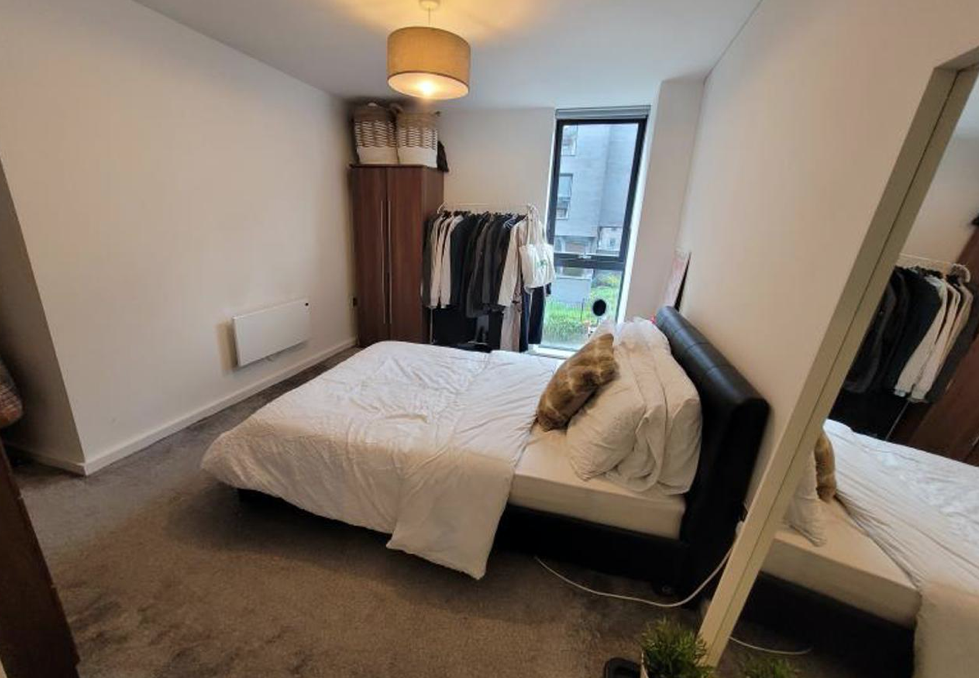 1 bedroom apartment at Flint Glass Wharf - Image 10