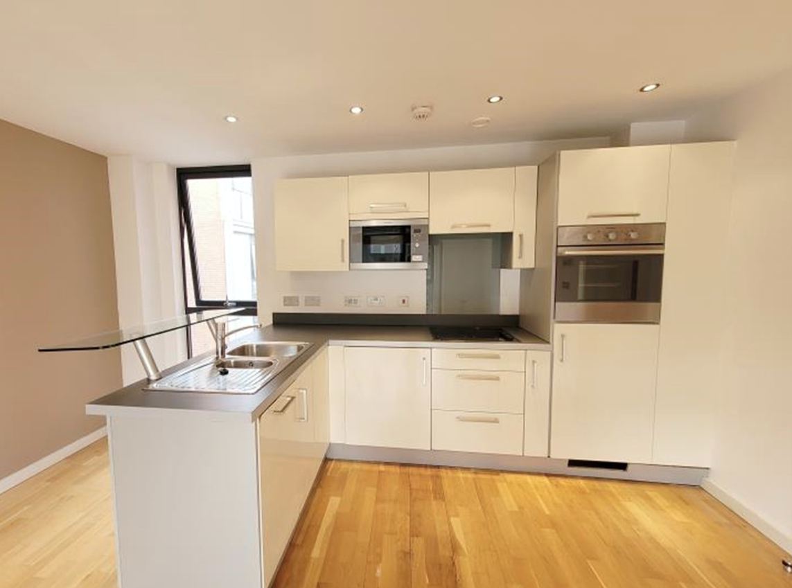 2 bedroom apartment at Flint Glass Wharf - Image 11