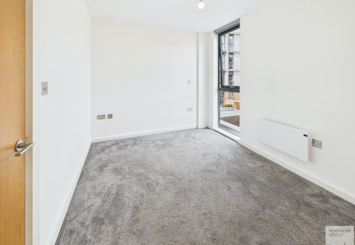 2 bedroom apartment at Flint Glass Wharf - Image 10