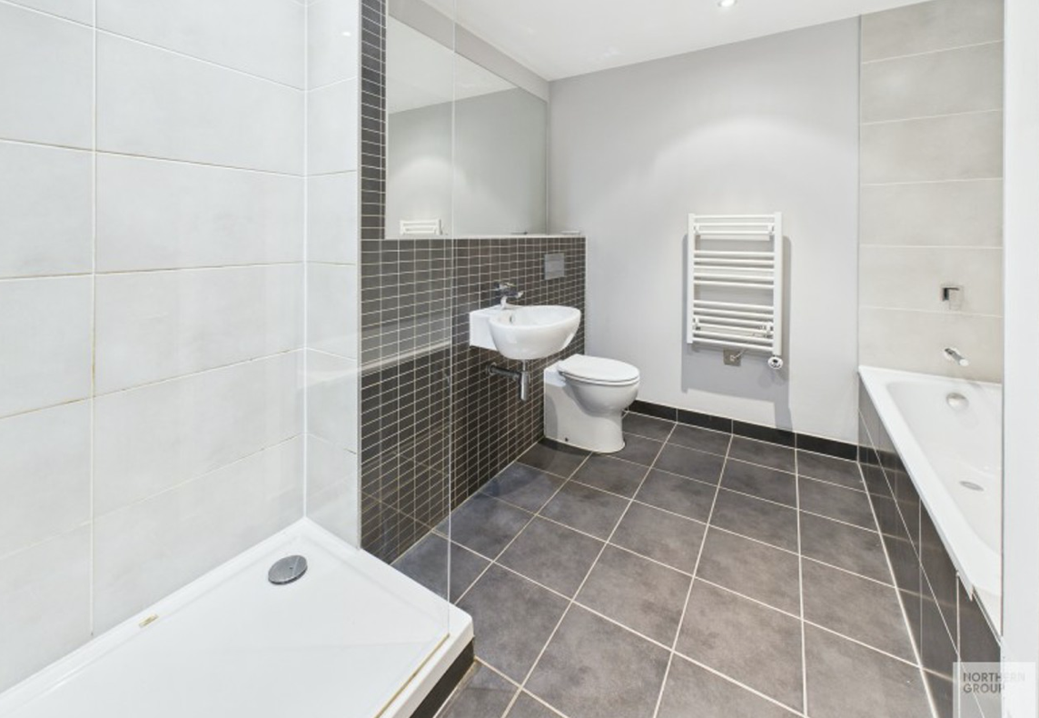 2 bedroom apartment at Flint Glass Wharf - Image 12