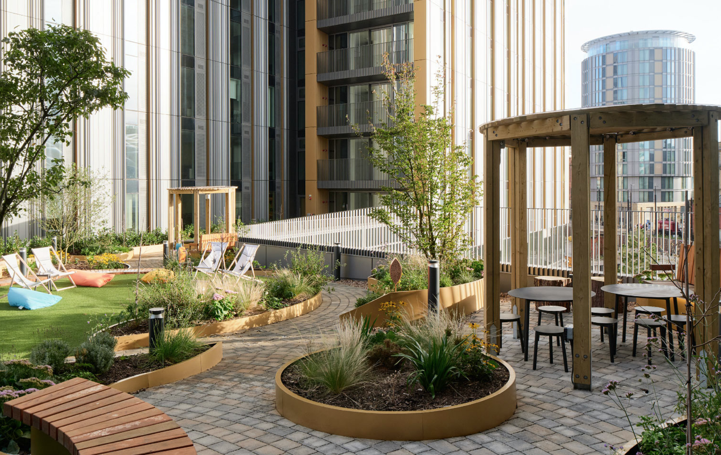 2 bedroom apartment at New Vic - Image 11