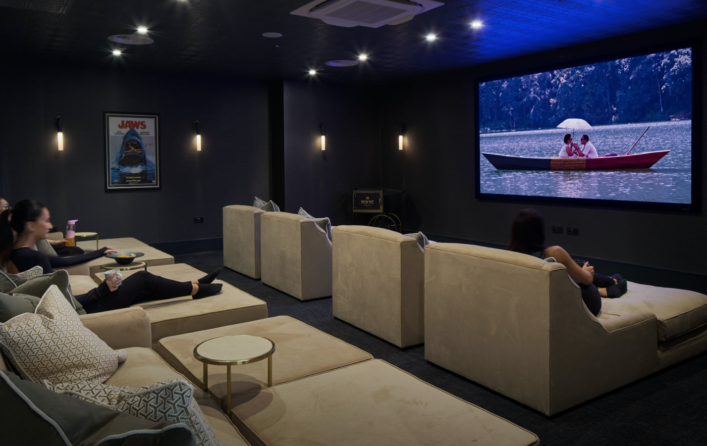 2 bedroom apartment at New Vic - Image 17