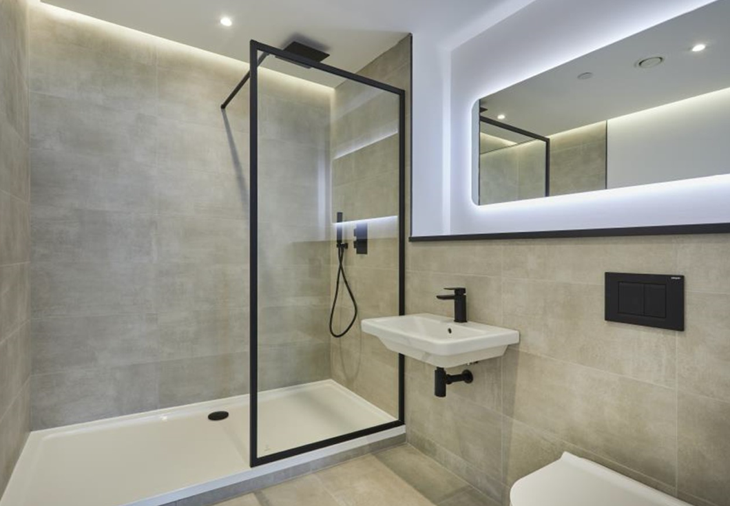 2 bedroom apartment at One Silk Street - Image 16