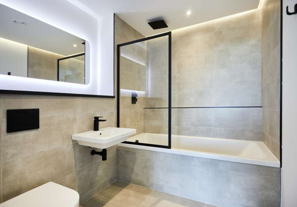 2 bedroom apartment at One Silk Street - Image 16