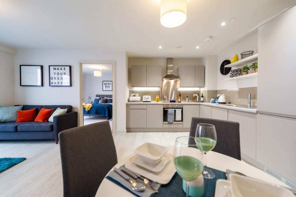 3 bedroom apartment at The Trilogy - Image 9