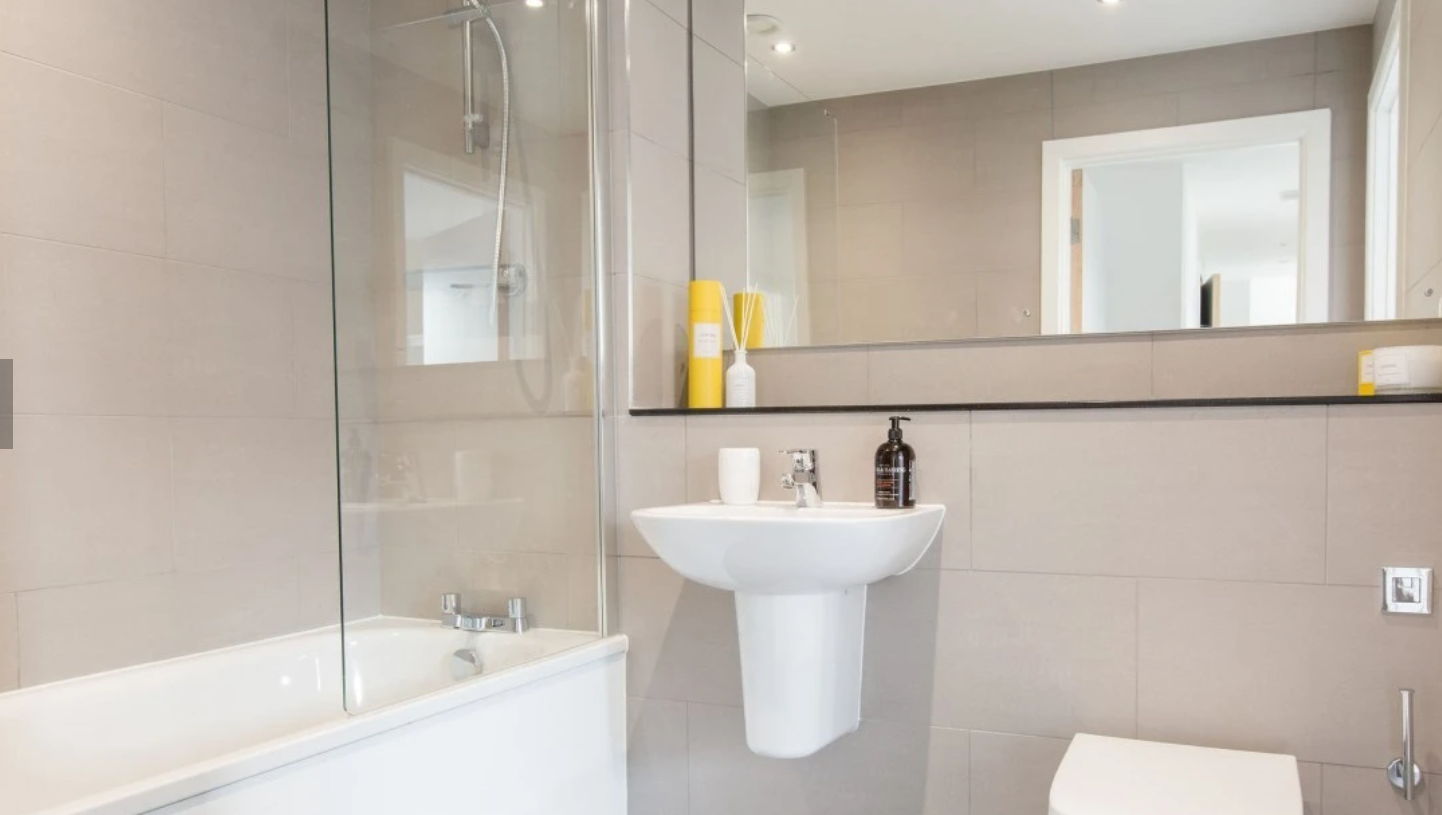 2 bedroom apartment at Vox - Image 18