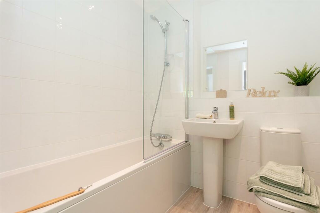 2 bedroom house at Bracken Grange - Image 5