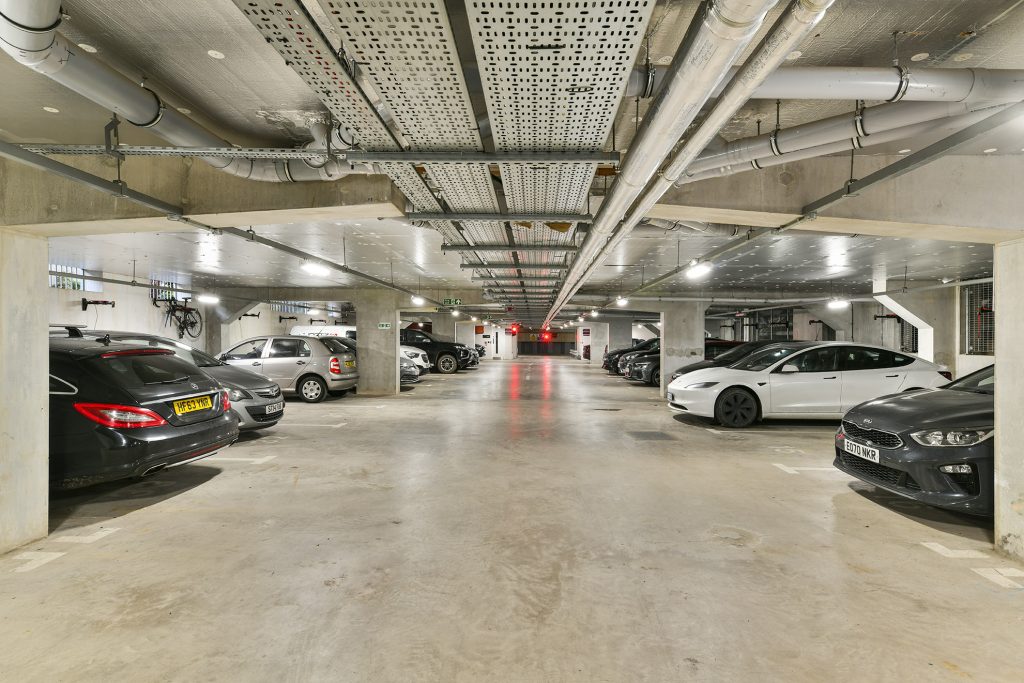 3 bedroom apartment at Broadside - Image 11