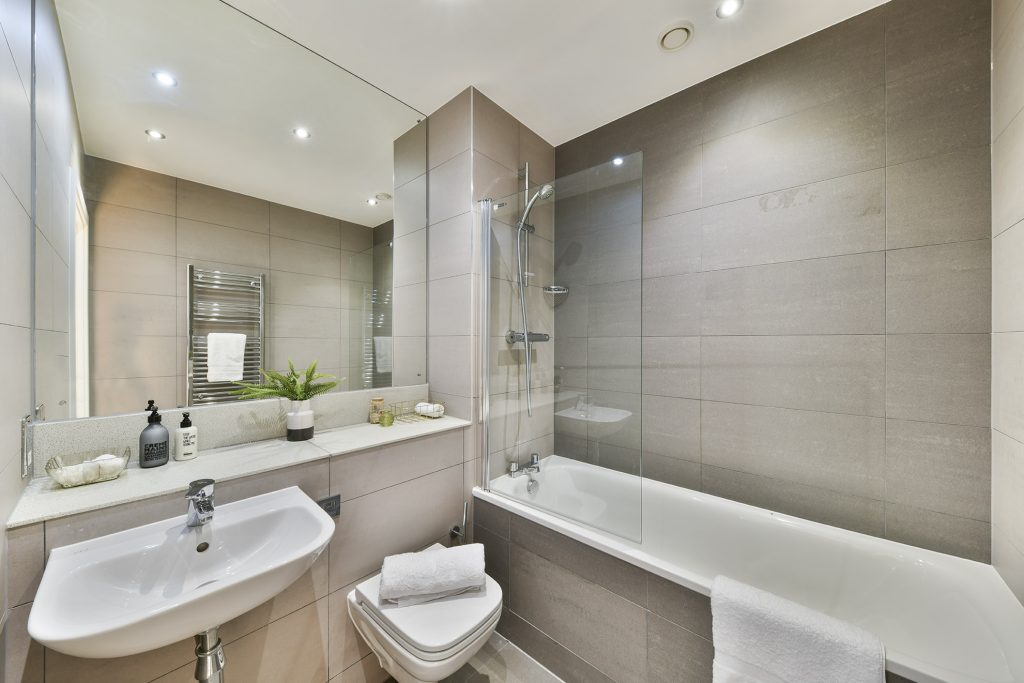 3 bedroom apartment at Broadside - Image 27