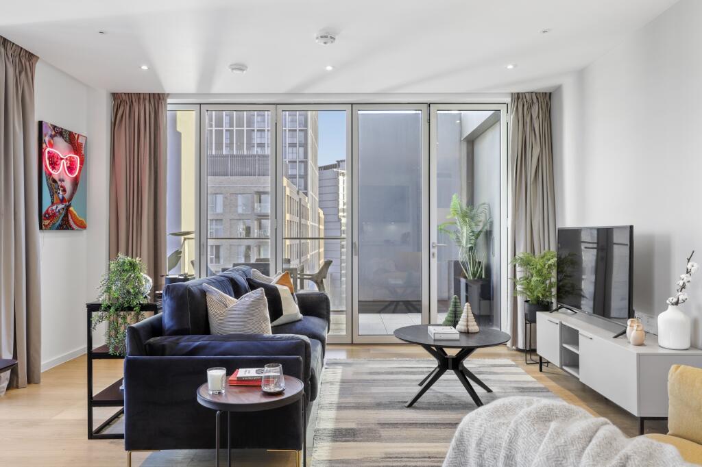 2 bedroom apartment at East Village - Image 9