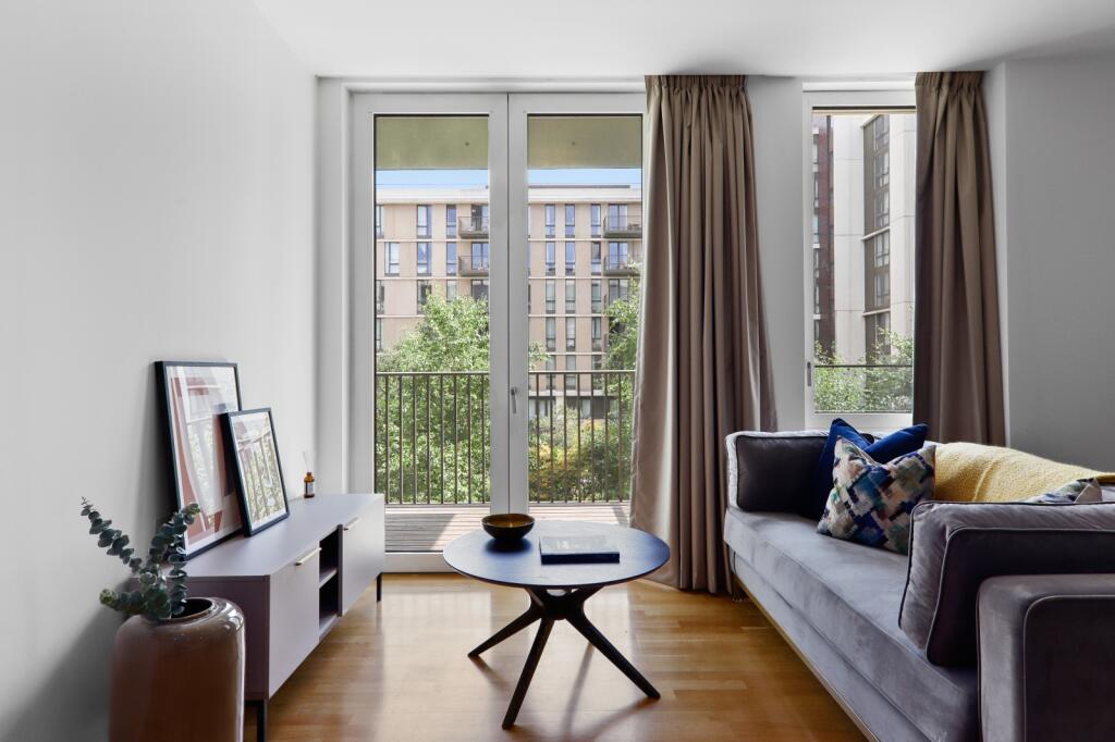 2 bedroom apartment at East Village - Image 24