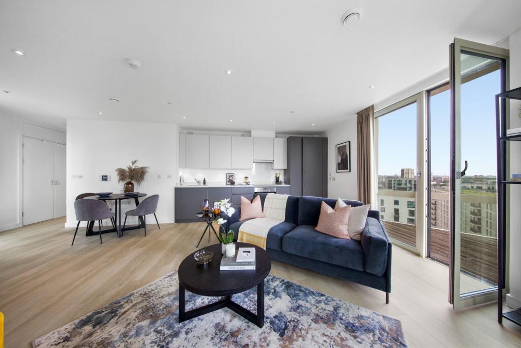 2 bedroom apartment at East Village - Image 27