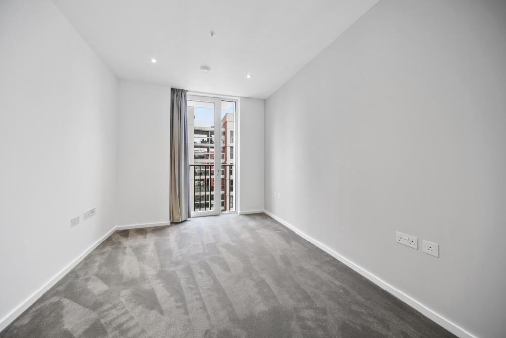 2 bedroom apartment at East Village - Image 11