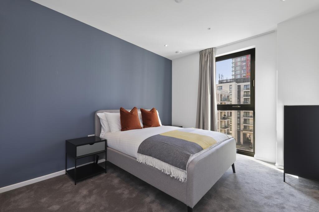 3 bedroom apartment at East Village - Image 24