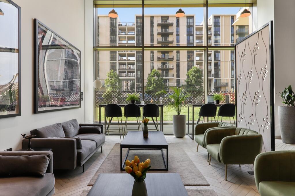 3 bedroom apartment at East Village - Image 18