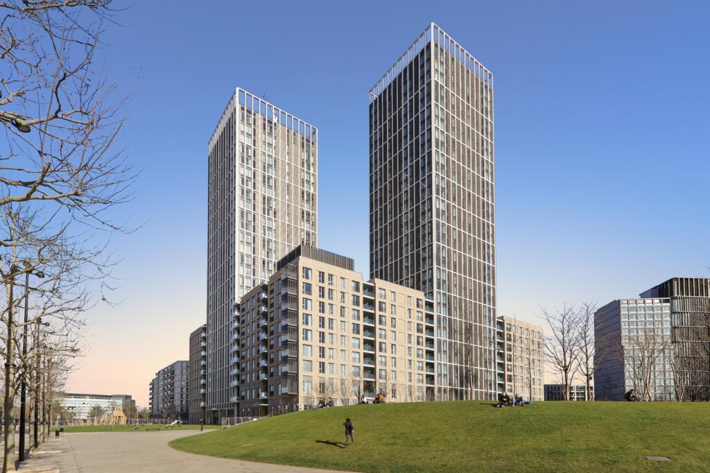 3 bedroom apartment at East Village - Image 21