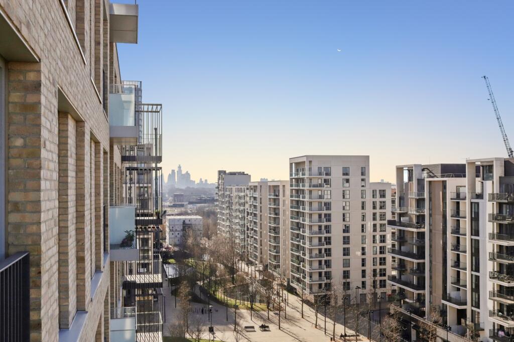 3 bedroom apartment at East Village - Image 45