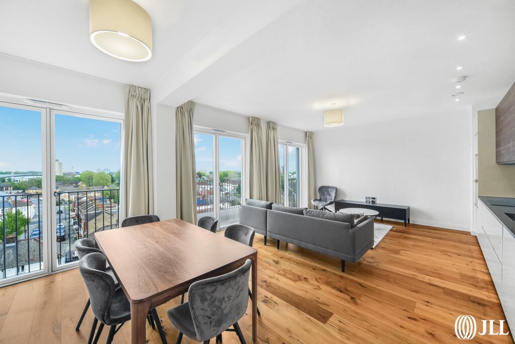 3 bedroom apartment at Sugar House Island - Image 16