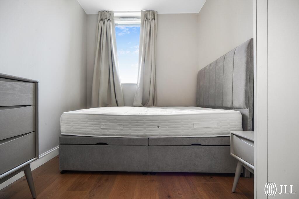 2 bedroom apartment at Sugar House Island - Image 18