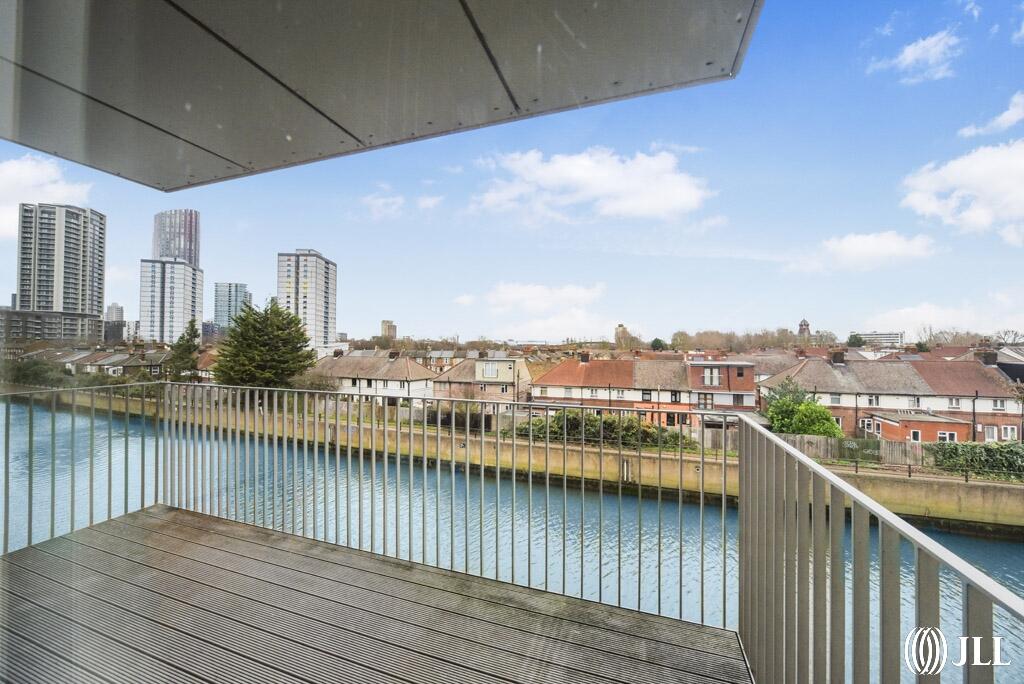 3 bedroom apartment at Sugar House Island - Image 14