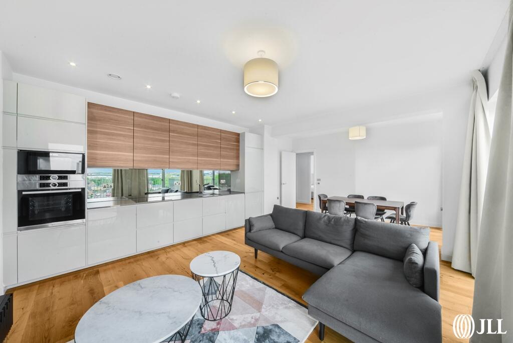 3 bedroom apartment at Sugar House Island - Image 9