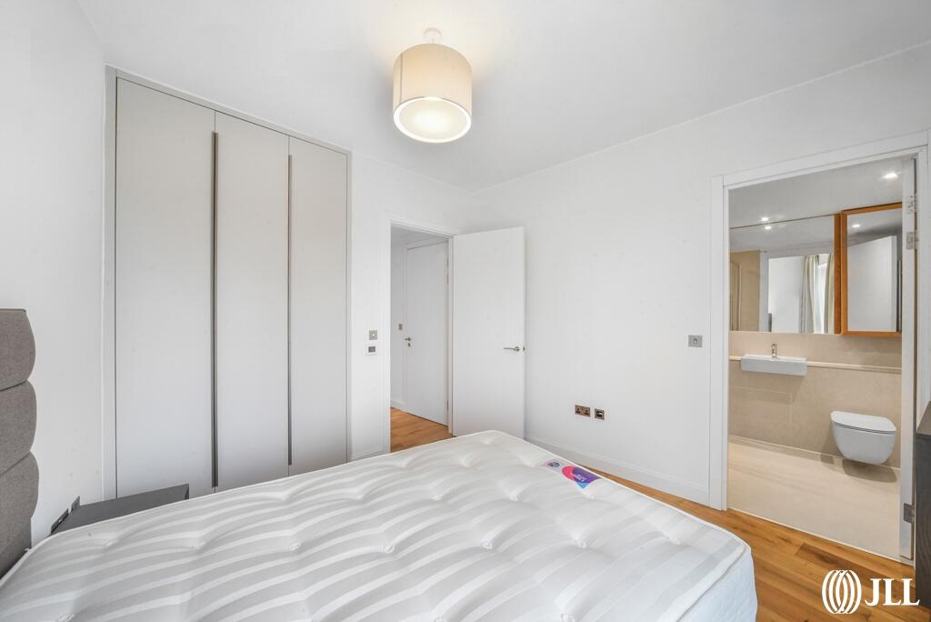 3 bedroom apartment at Sugar House Island - Image 11