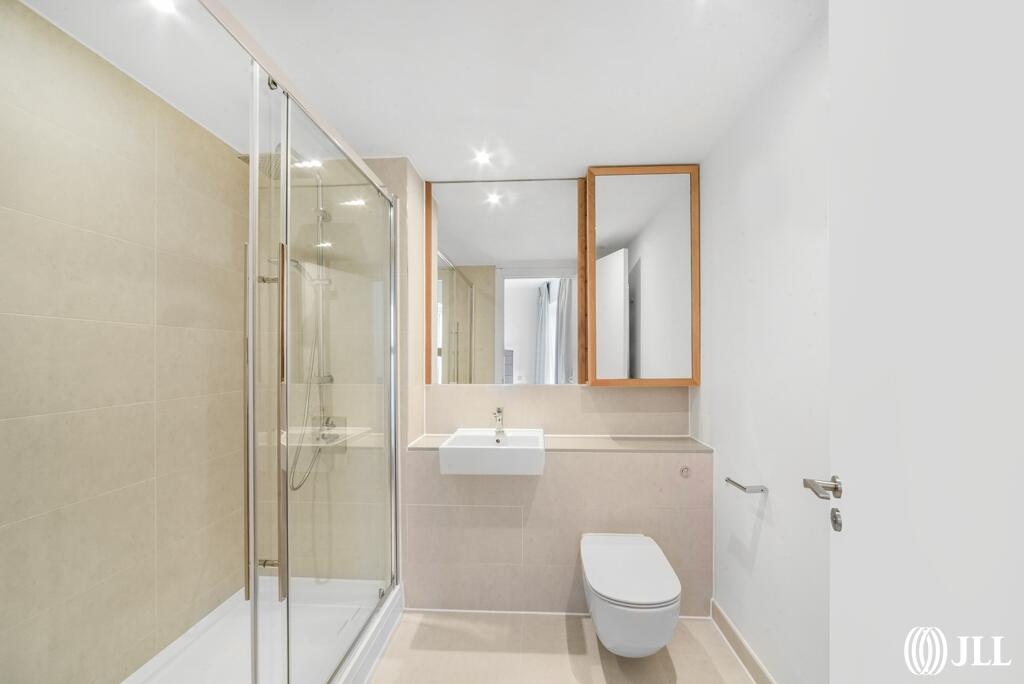 3 bedroom apartment at Sugar House Island - Image 12