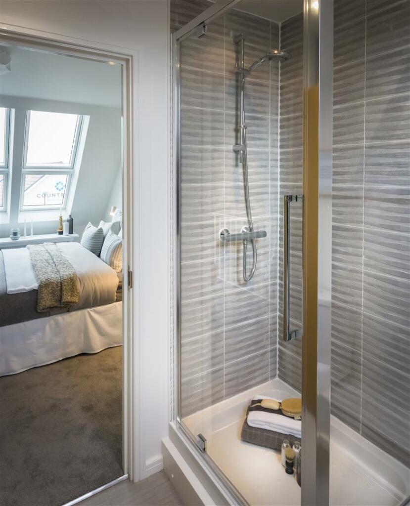 3 bedroom house at Siskin Park - Image 8