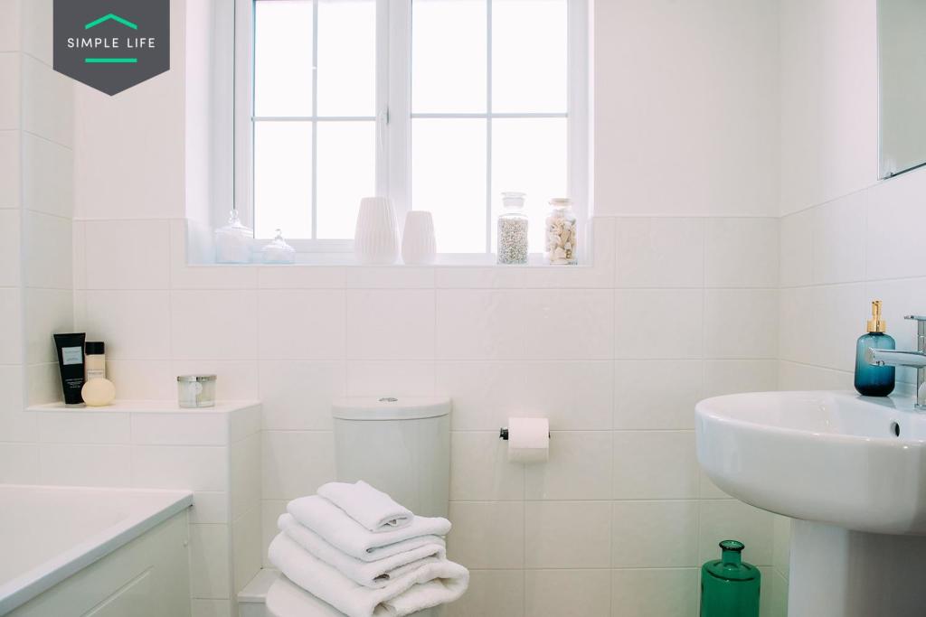 3 bedroom house at Coppenhall Place - Image 7