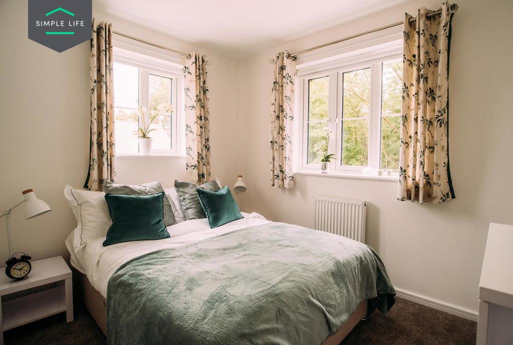 3 bedroom house at Pullman Green - Image 1