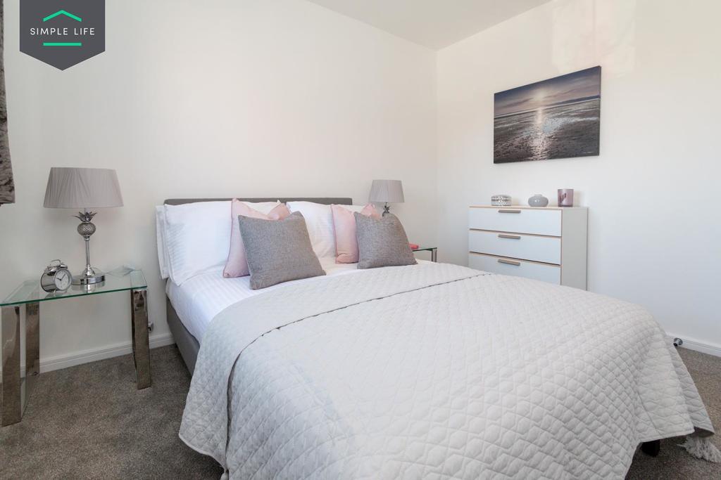 3 bedroom house at Wards Keep - Image 2