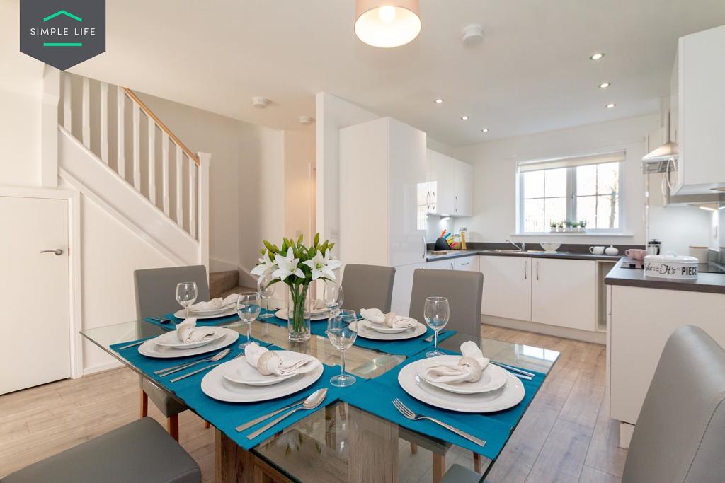 3 bedroom house at Wards Keep - Image 3