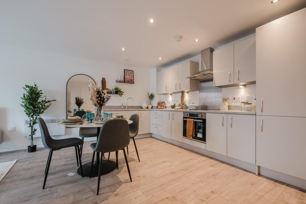 2 bedroom apartment at Albion Place - Image 18