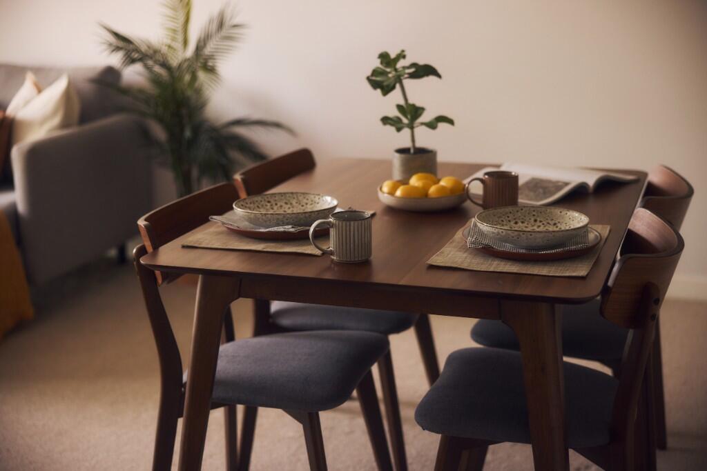 2 bedroom apartment at Chapel Wharf - Image 9