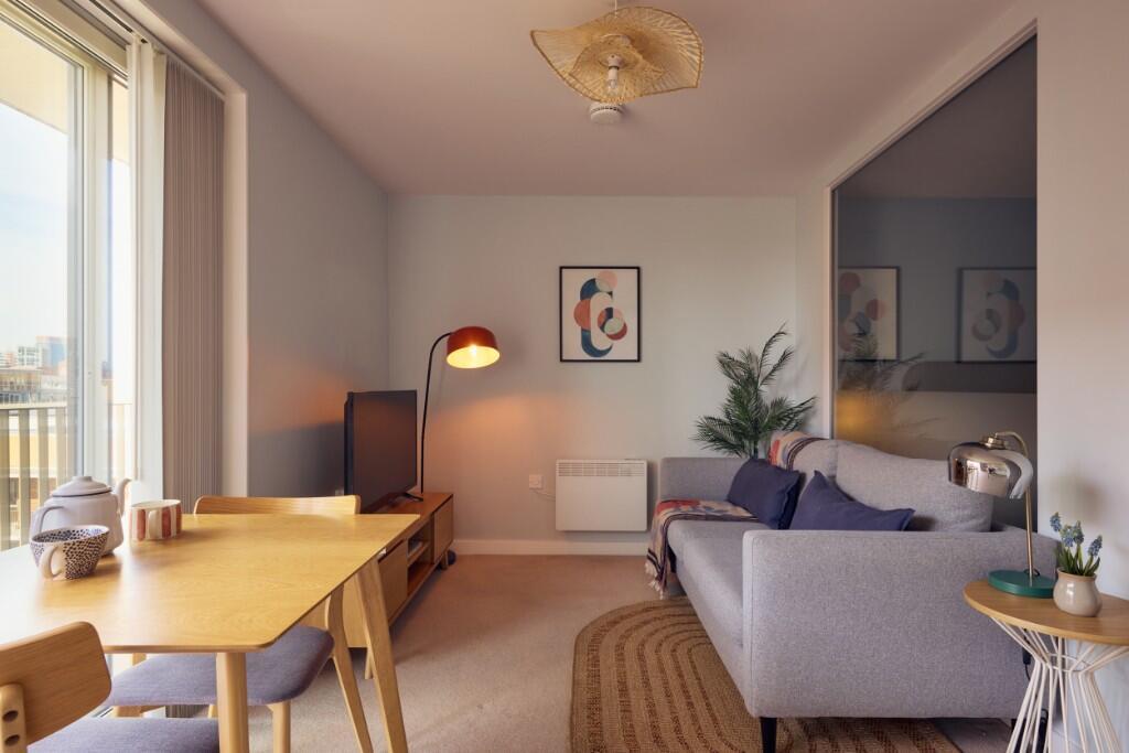 Studio apartment at Chapel Wharf - Image 12