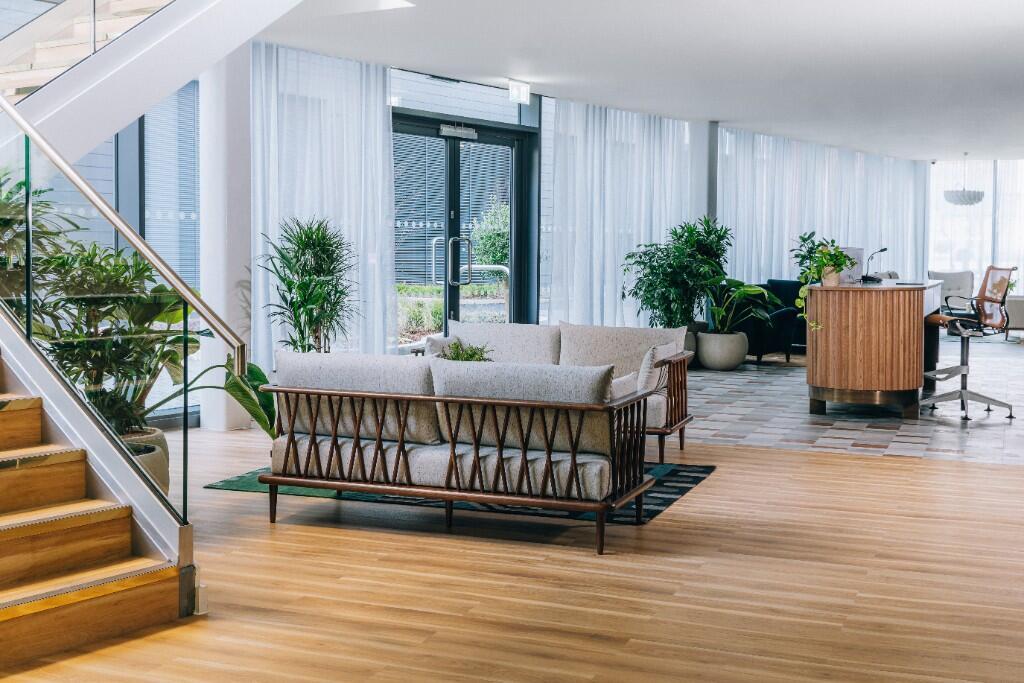 Studio apartment at Chapel Wharf - Image 14