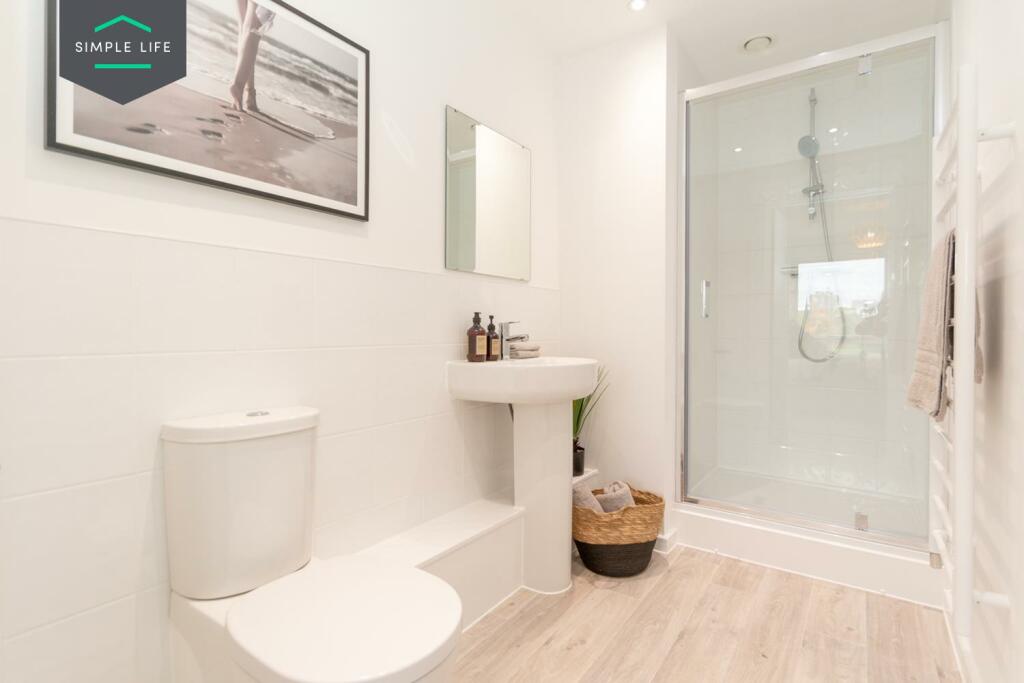 1 bedroom apartment at Empyrean - Image 4