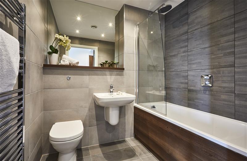 2 bedroom apartment at GreenGate - Image 25