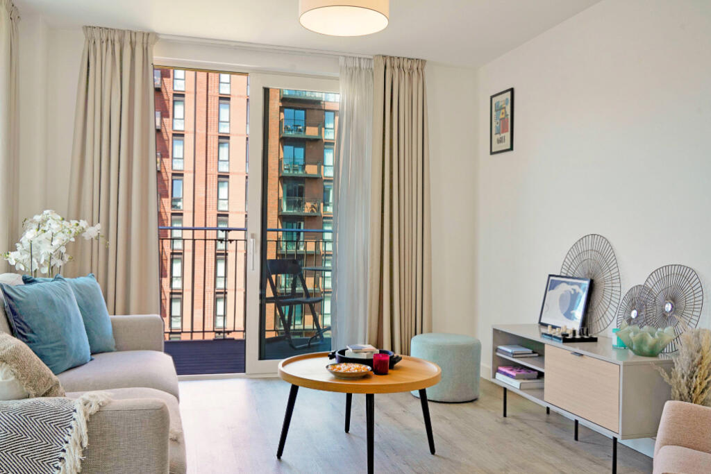 3 bedroom apartment at New Maker Yards - Image 5