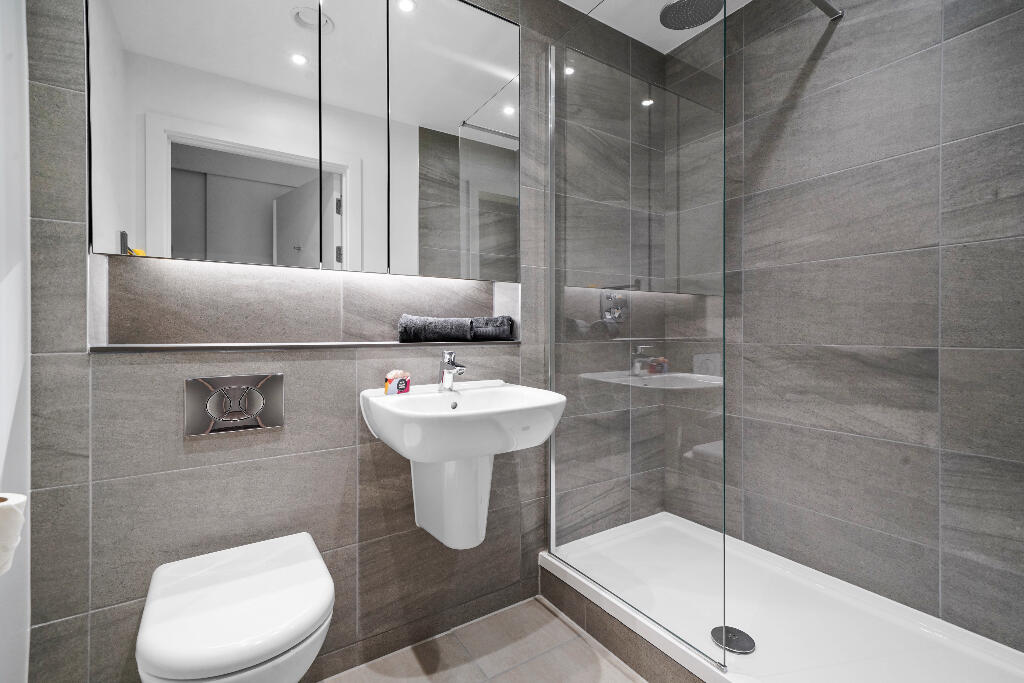 3 bedroom apartment at New Maker Yards - Image 22