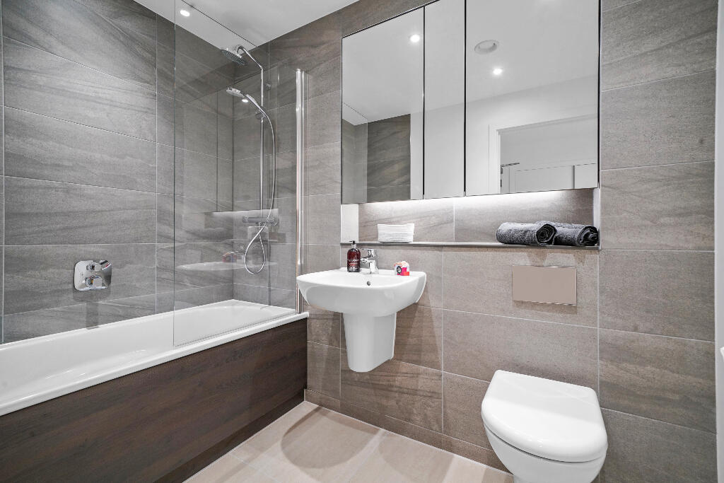 3 bedroom apartment at New Maker Yards - Image 27