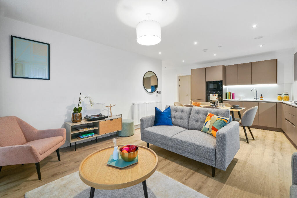 3 bedroom apartment at New Maker Yards - Image 15